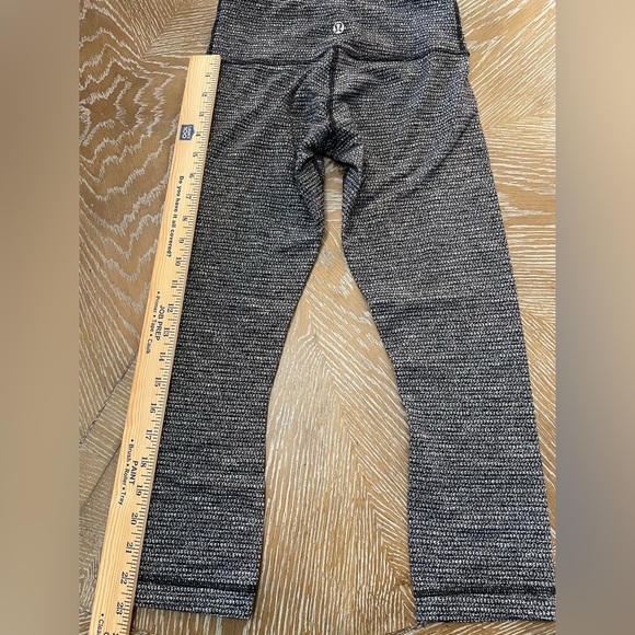 Lululemon Wunder Under Black Gray Herringbone Textured Leggings Sz 4 - Picture 8 of 9